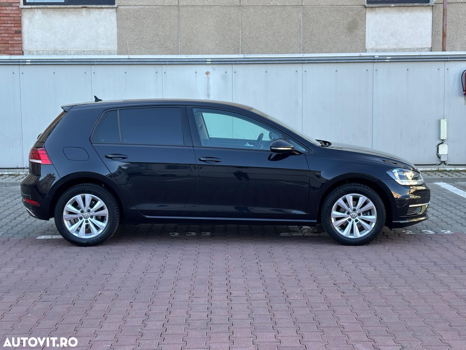 Volkswagen Golf 1.0 TSI BlueMotion DSG Comfortline - 16