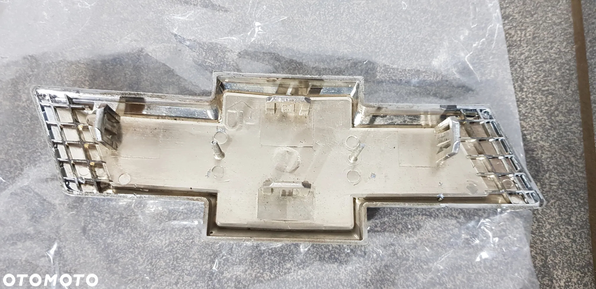 Chevrolet Captiva Lift Emblemat Znaczek Zderzaka - 4