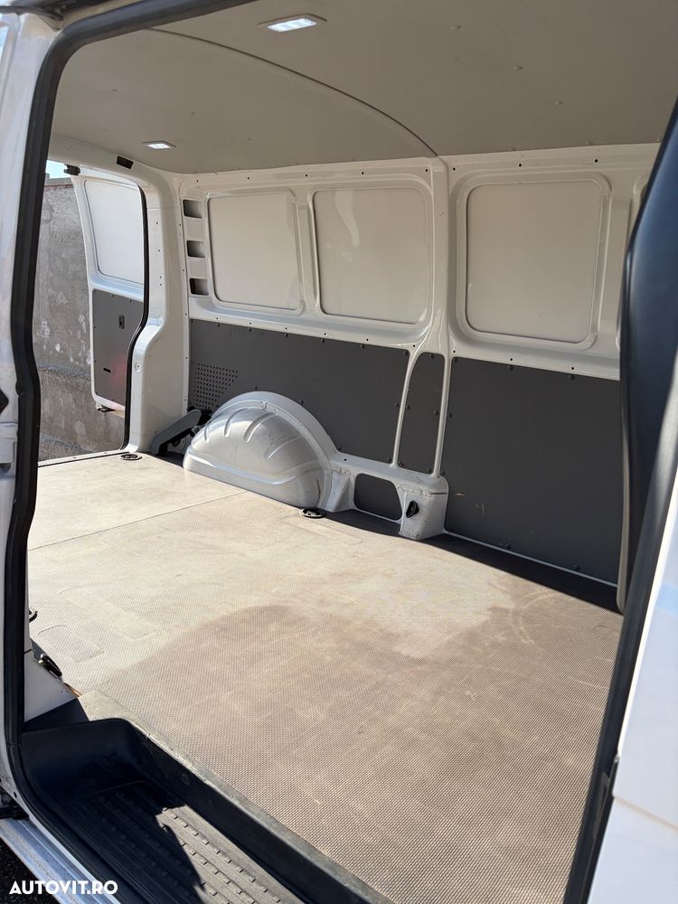 Volkswagen T 6.1 - 15