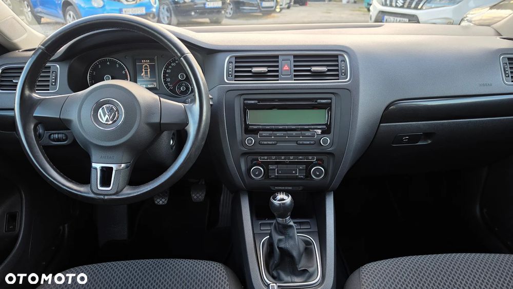 Volkswagen Jetta 1.2 TSI Comfortline Perfectline - 26