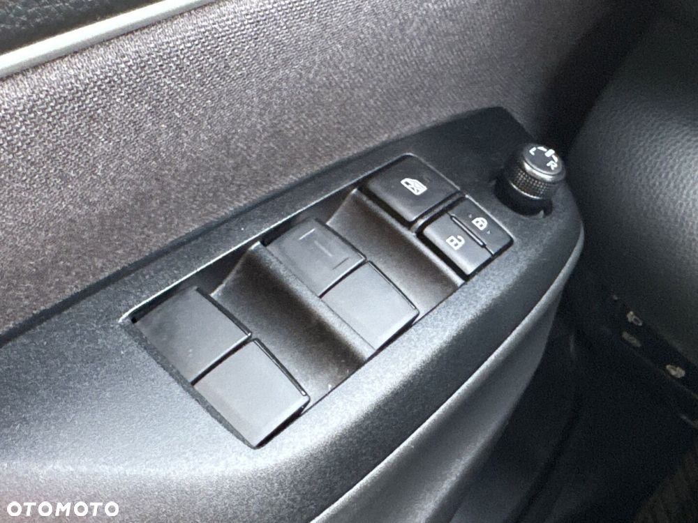 Toyota Yaris Hybrid 1.5 Style - 31
