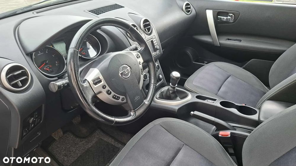 Nissan Qashqai+2 - 15
