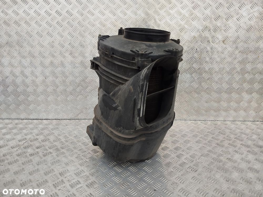 OBUDOWA FILTRA POWIETRZA SCANIA NTG LIFT - 2