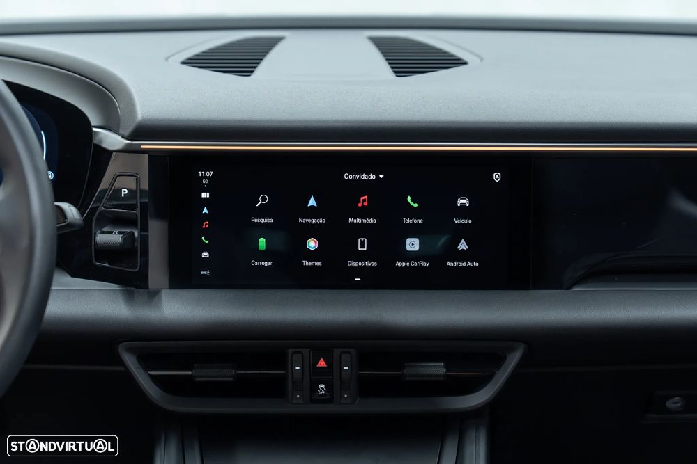 Porsche Macan Electric - 34