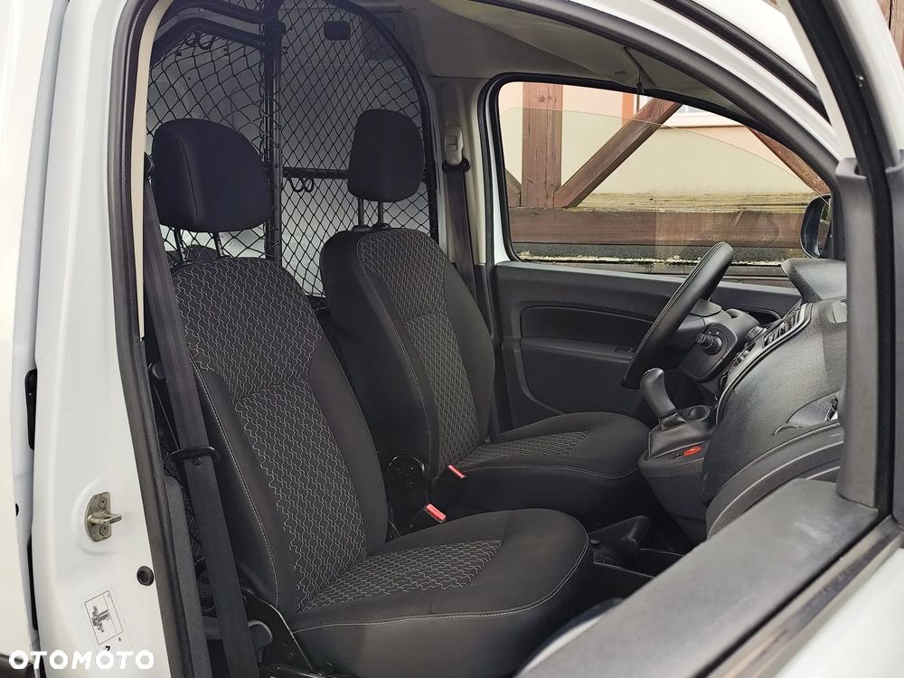 Renault Kangoo 1.5dCi 75 - 12