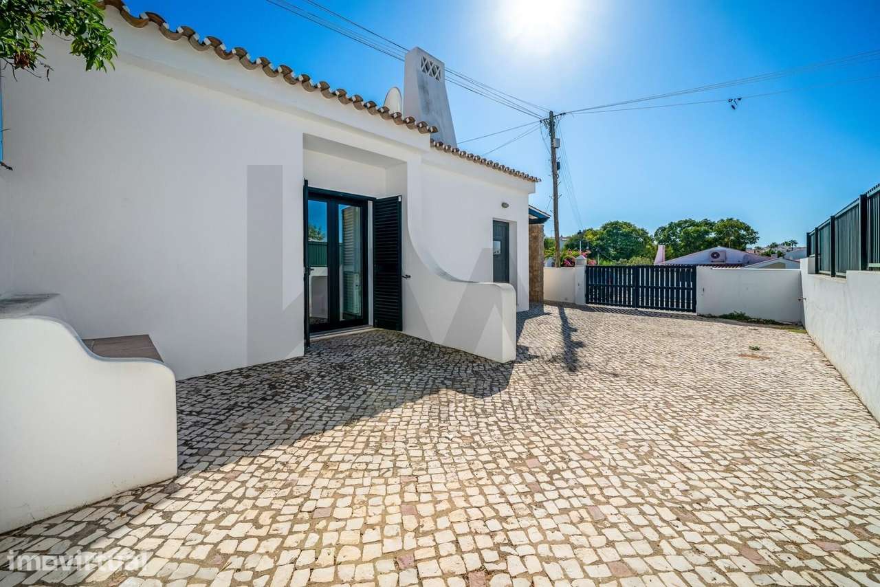 MORADIA TÉRREA - A CERCA DE 400 M DA PRAIA DA OURA - ALBUFEIRA - Grande imagem: 5/23