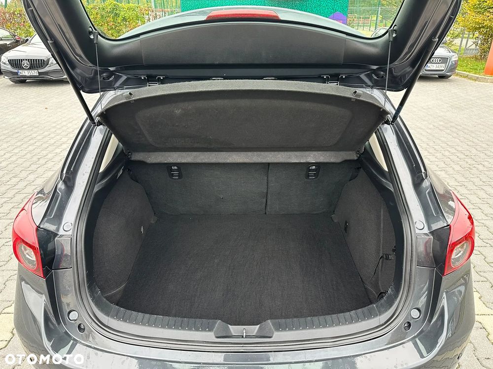 Mazda 3 - 11