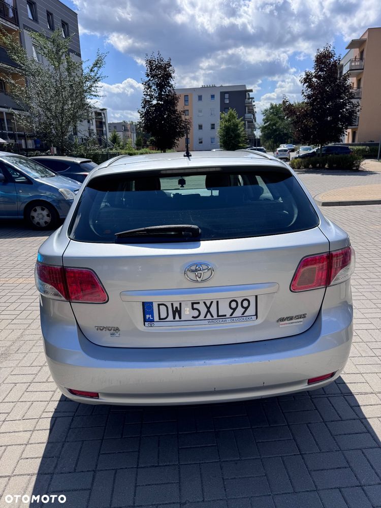 Toyota Avensis 2.0 D-4D 2010 - 7