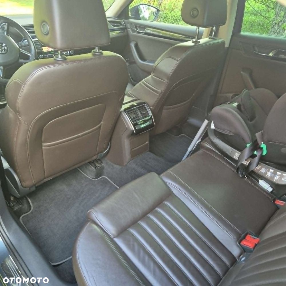 Skoda Superb 2.0 TDI L&K DSG - 10