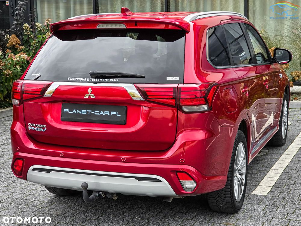 Mitsubishi Outlander 2.4 4WD Plug-In Hybrid Plus - 11
