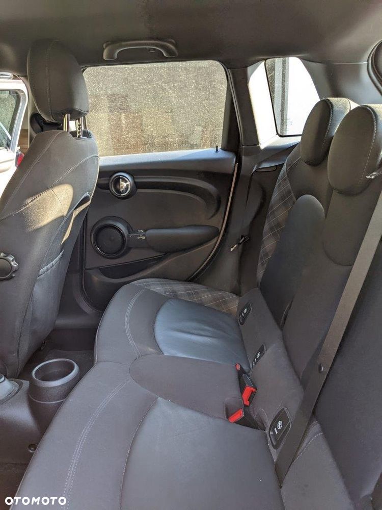 MINI Cooper Standard - 13