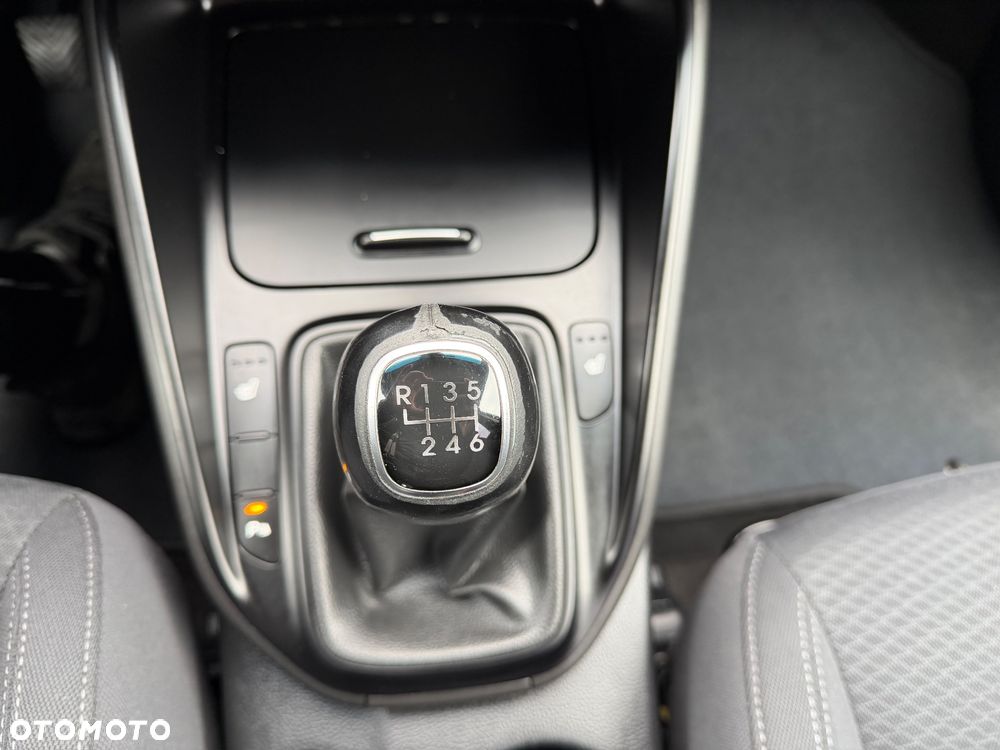 Kia Carens 1.7 CRDi XL 7os - 29