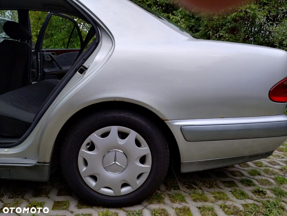 Mercedes-Benz Klasa E - 14