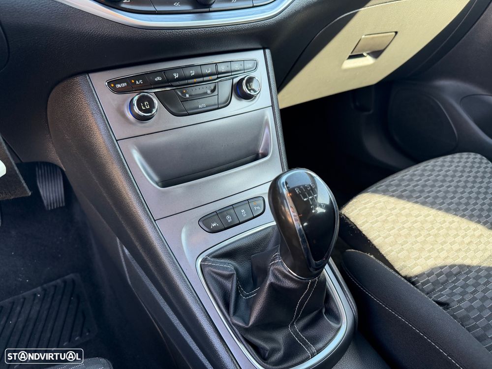 Opel Astra 1.6 D (CDTI) Dynamic - 10