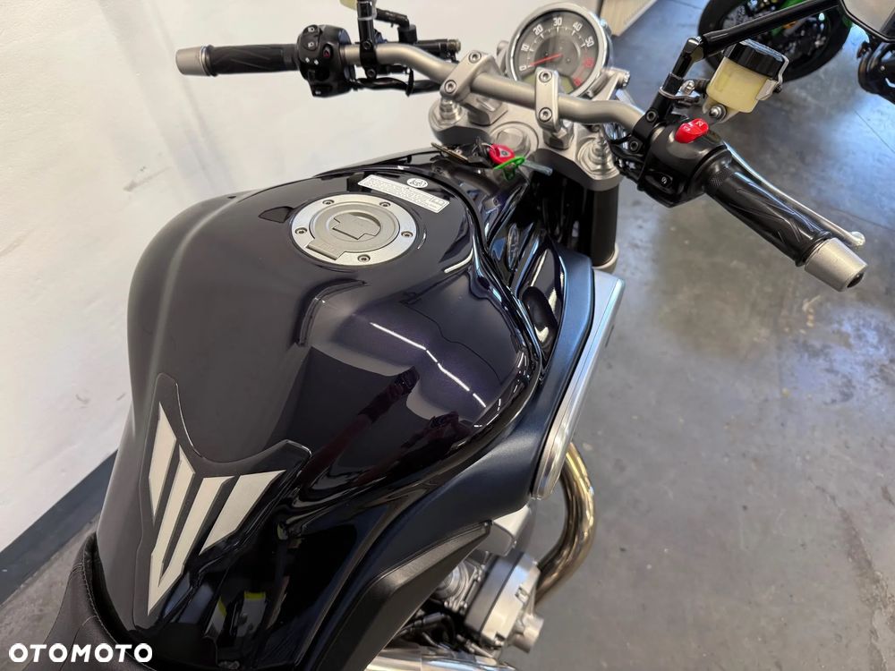 Yamaha MT - 30