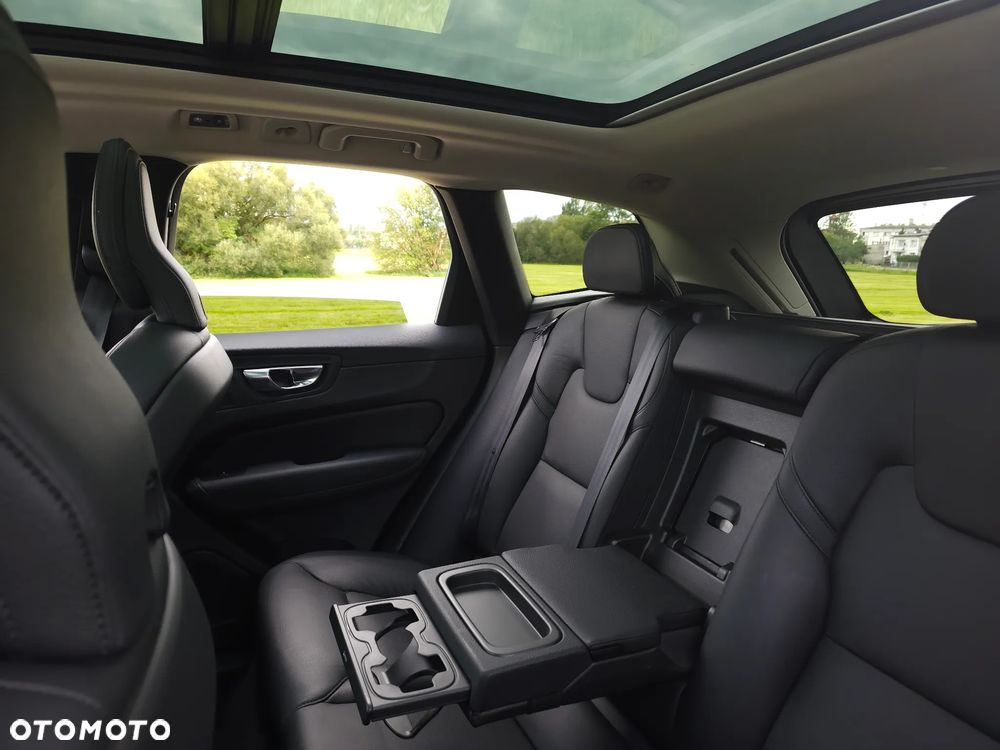 Volvo XC 60 D4 Momentum Pro - 7