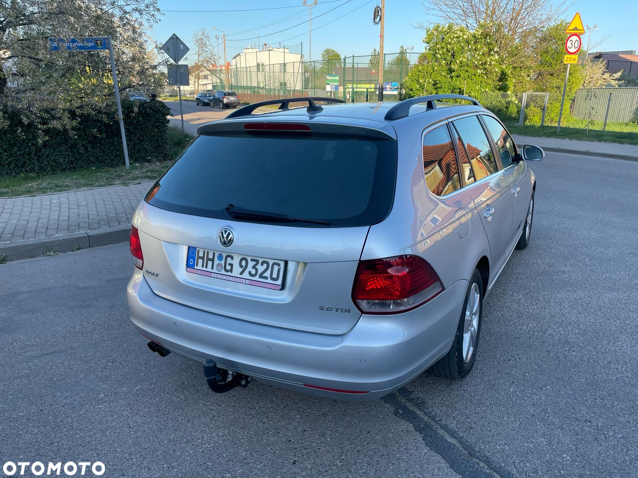 Volkswagen Golf 2.0 TDI DPF Highline - 14
