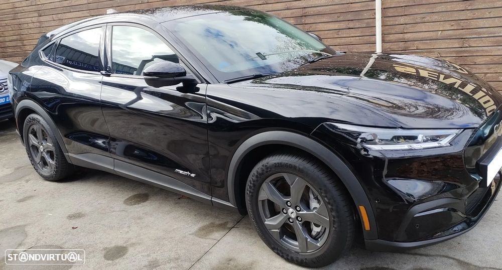 Ford Mustang Mach-E - 4