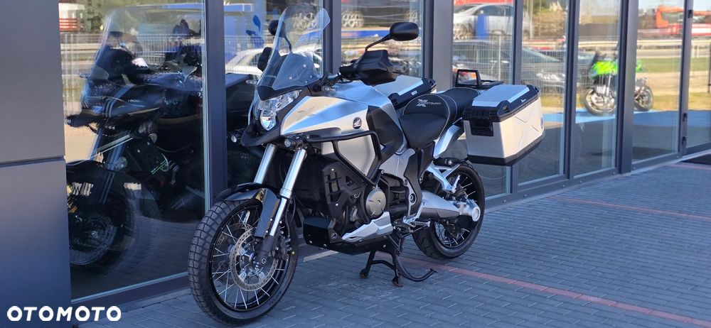 Honda VFR - 27