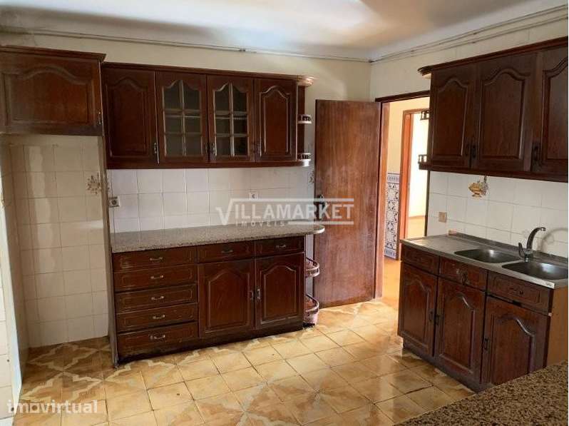 Apartamento T2 da banca situado no 1º andar de uma moradia bifamiliar - Grande imagem: 3/12