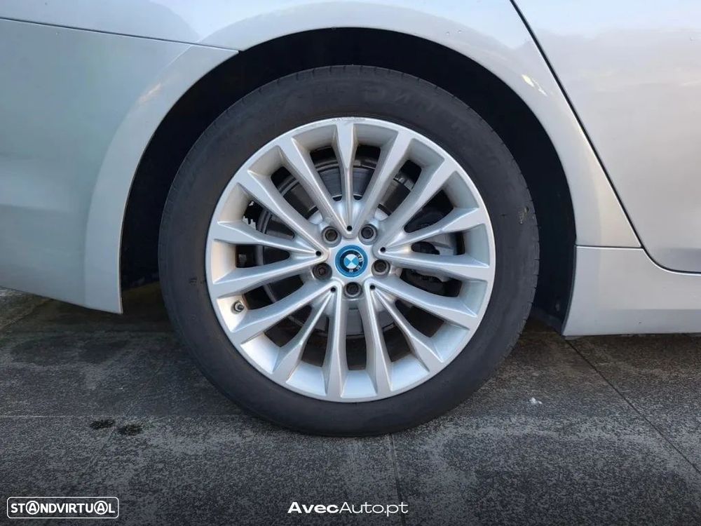 BMW 530 e iPerformance - 12