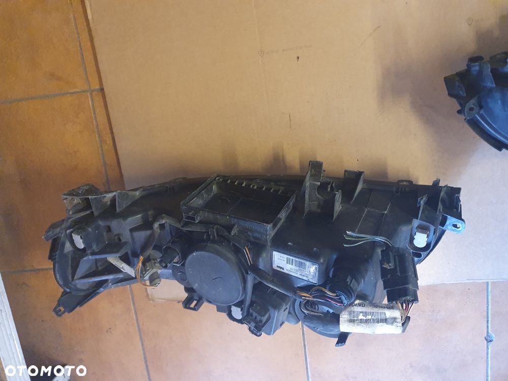 REFLEKTOR L/P VOLVO V70 II XC70 LIFT EUROPA - 15