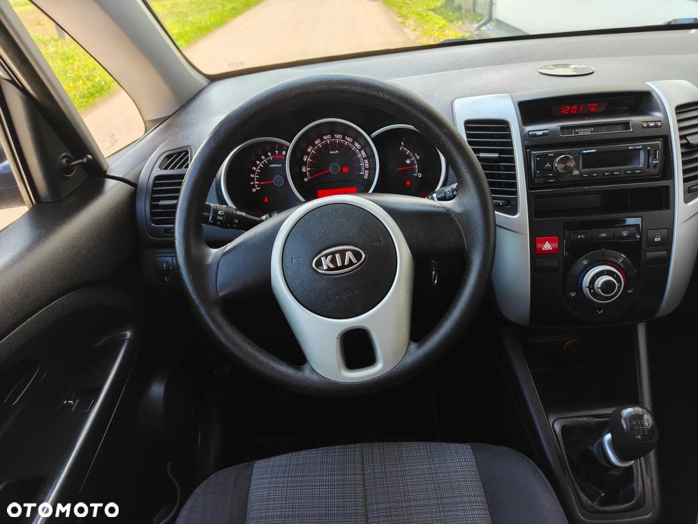 Kia Venga 1.4 CVVT Fifa World Cup Edition - 23