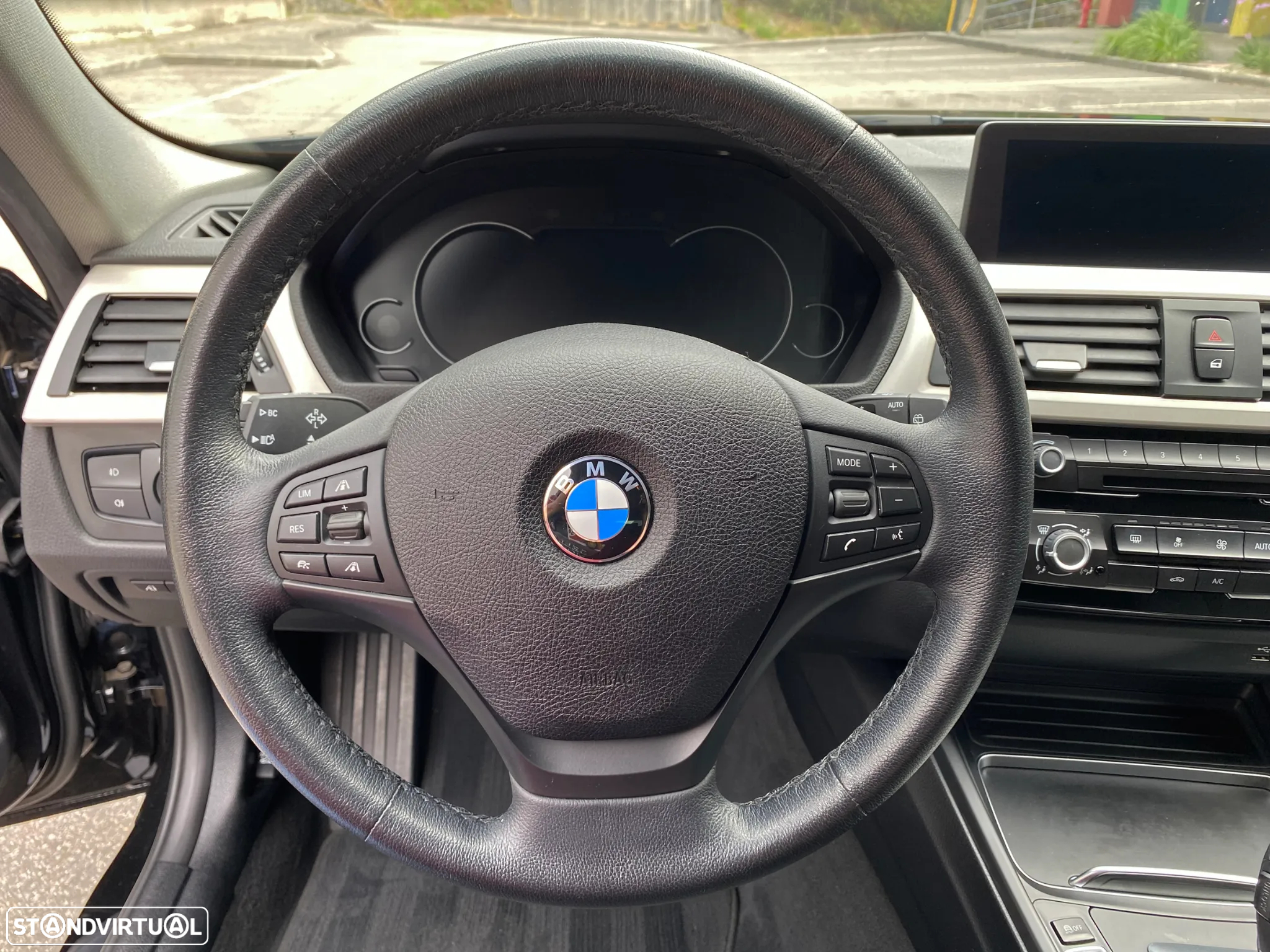 BMW 320 d Touring xDrive Auto - 18