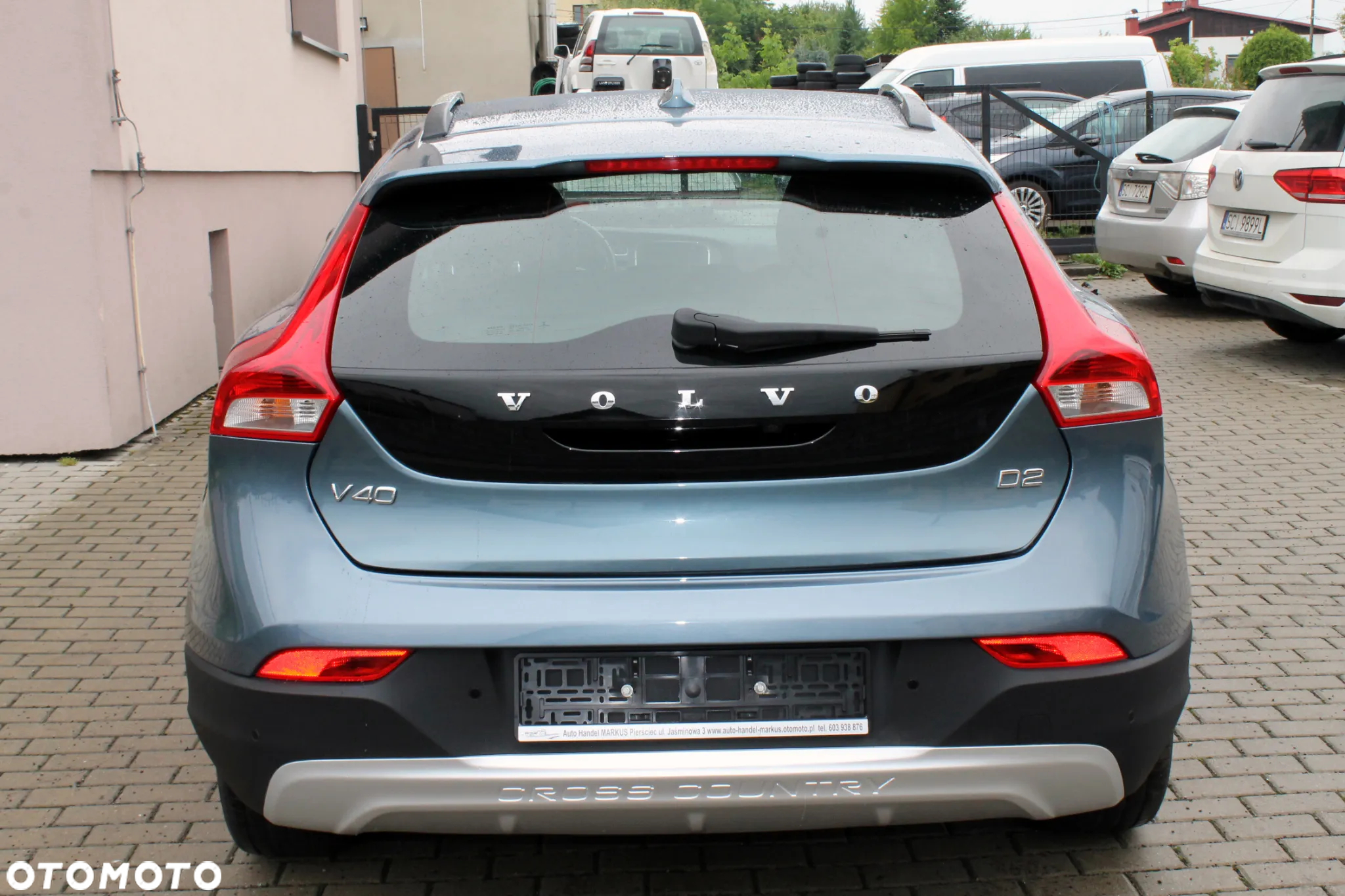 Volvo V40 Cross Country D2 Momentum - 8