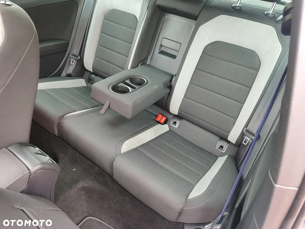 Volkswagen Golf R 4Motion (BlueMotion Technology) DSG - 27
