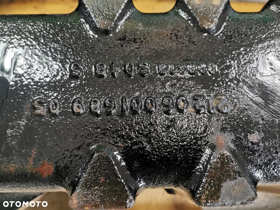 Pochwa mostu tylnego JLG 4017 PS {Spicer} - 10