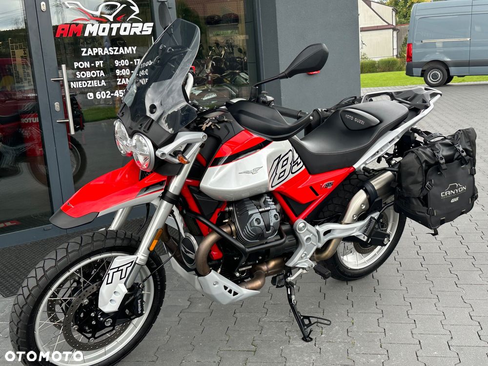 Moto Guzzi V85 - 40