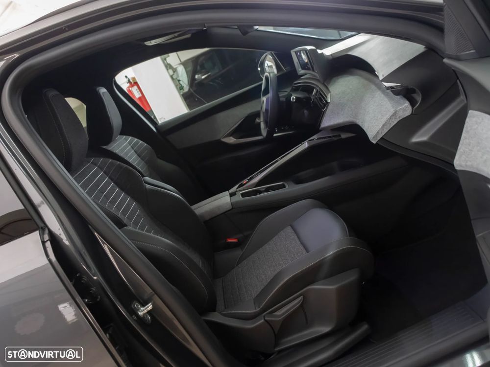 Peugeot 3008 1.2 Hybrid Allure e-DCS6 - 13