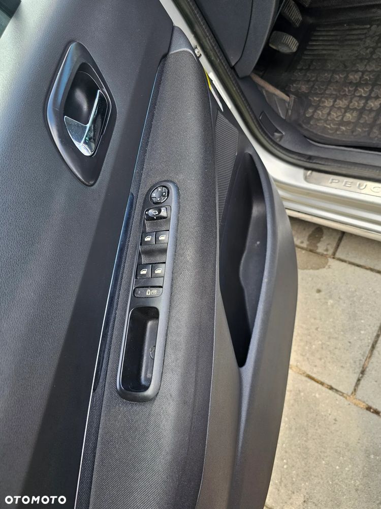 Peugeot 3008 - 8
