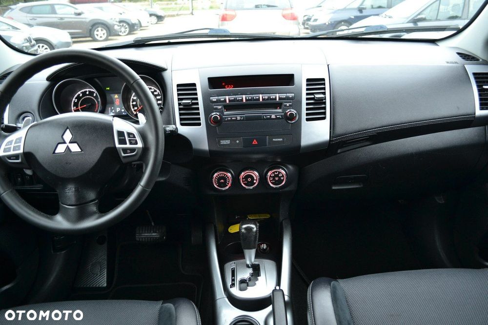 Mitsubishi Outlander 2.0 Intense 2WD CVT - 10