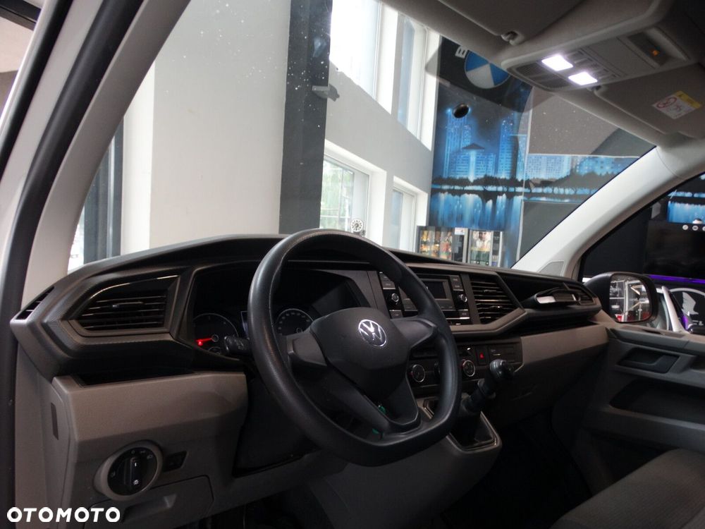 Volkswagen Transporter - 9