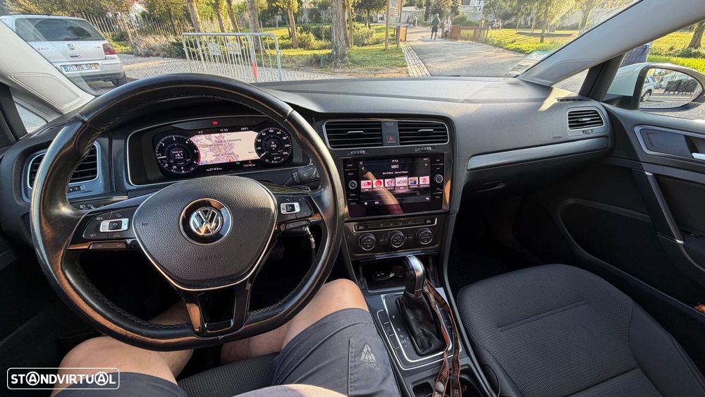 VW Golf Variant 1.6 TDi R-Line DSG - 22