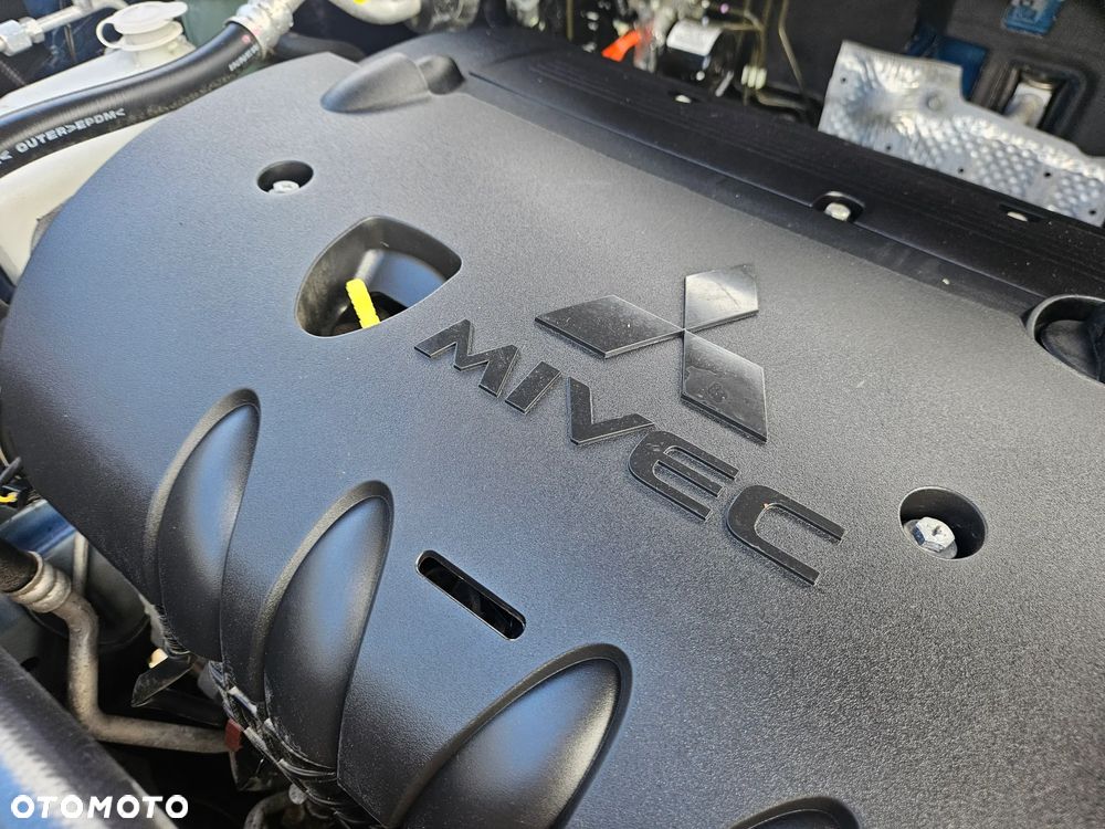 Mitsubishi Outlander 2.0 2WD Edition - 17