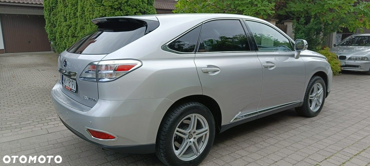 Lexus RX - 9