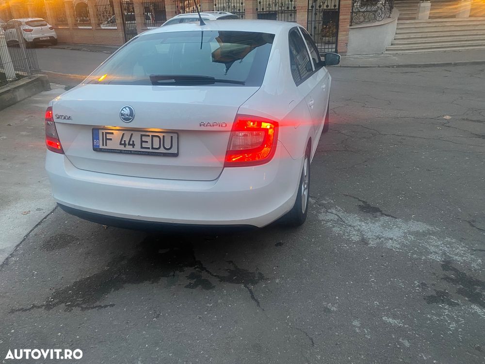 Skoda RAPID 1.6 TDI Ambition - 8