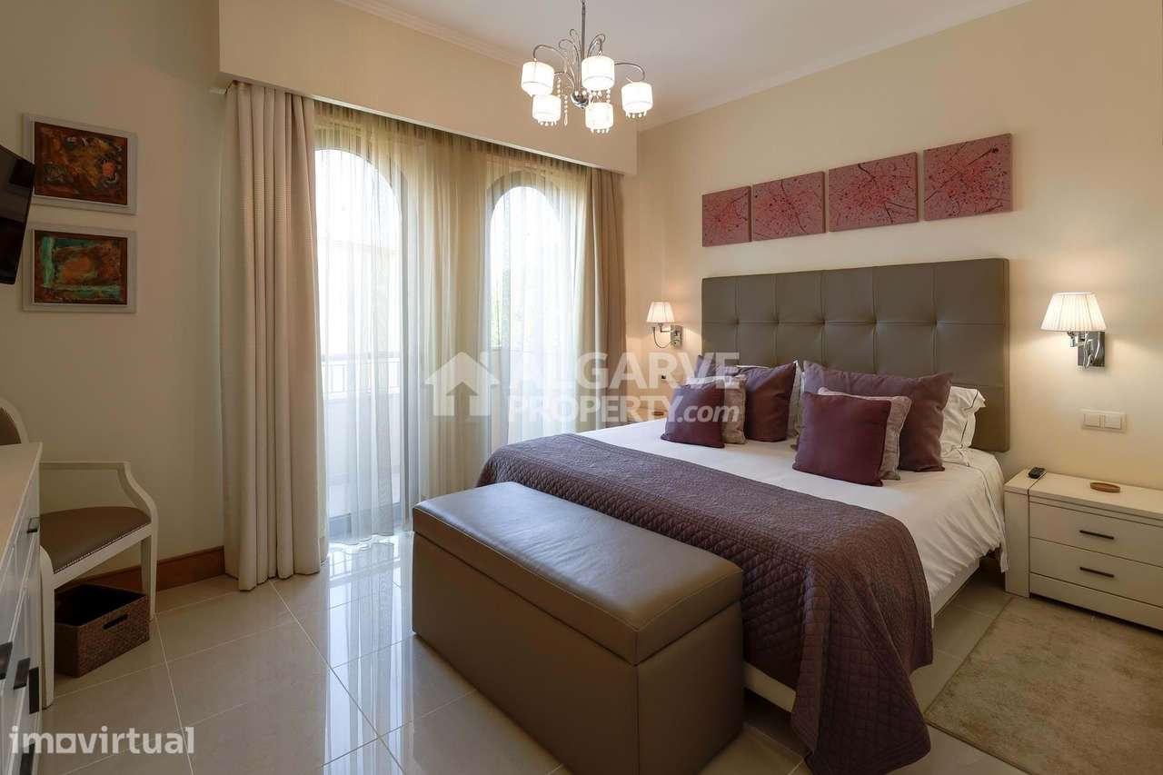 Apartamento T3 de Luxo Junto ao Campo De Golfe Victoria em Vilamoura, - Grande imagem: 4/25