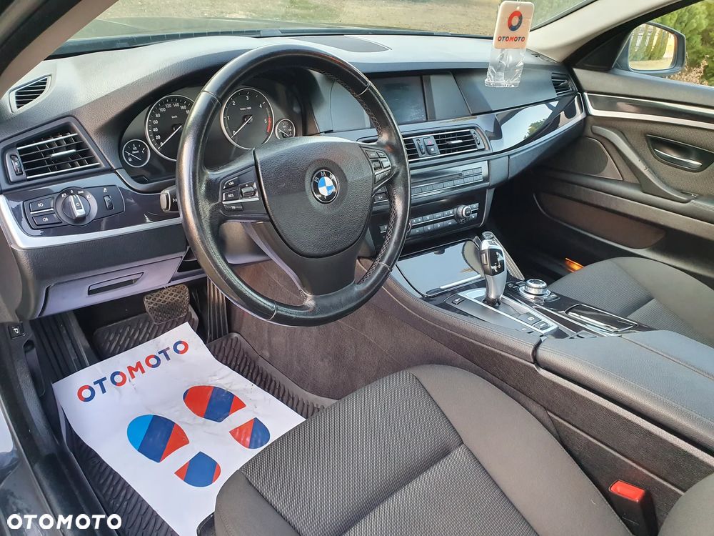 BMW Seria 5 520d Sport-Aut - 15