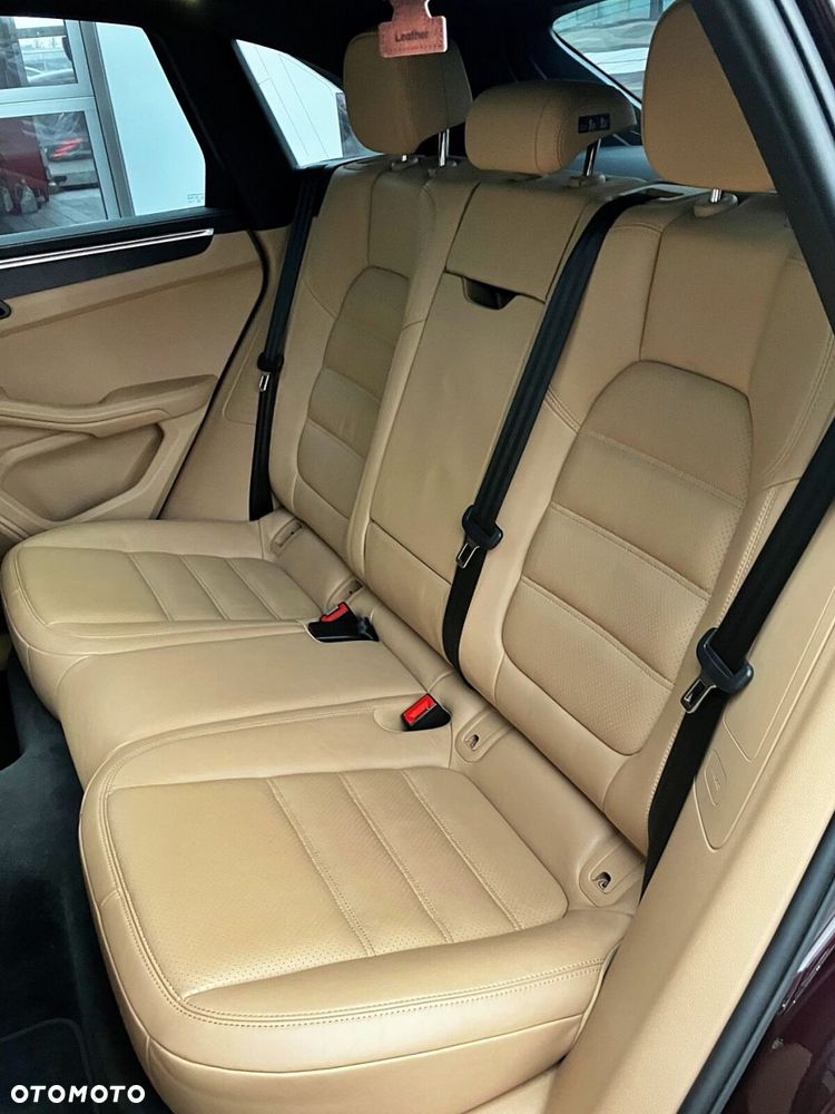 Porsche Macan - 15