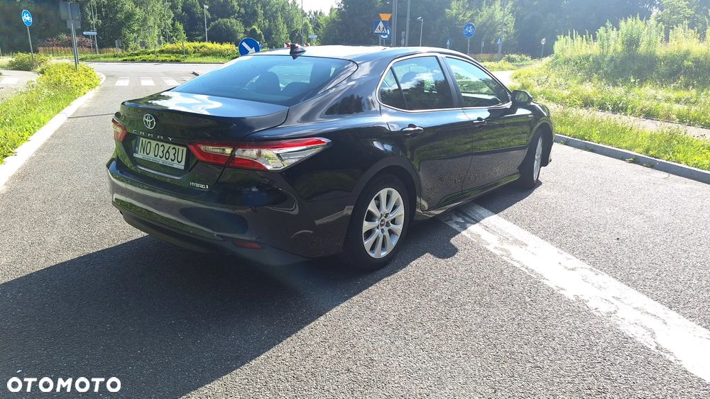 Toyota Camry - 12