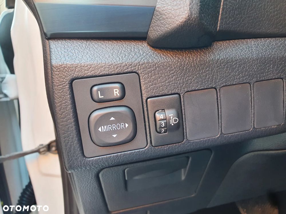 Toyota Auris 1.8 HSD Prestige - 21