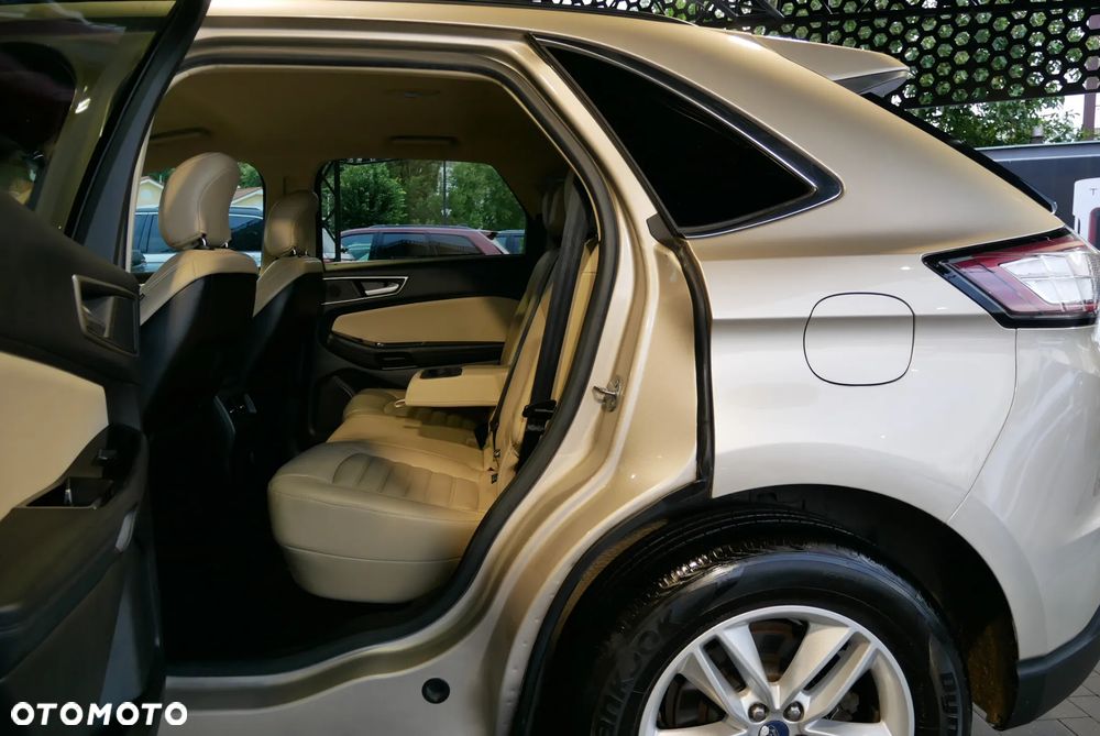 Ford Edge - 10