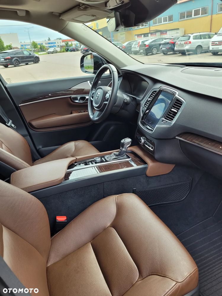 Volvo XC 90 - 12