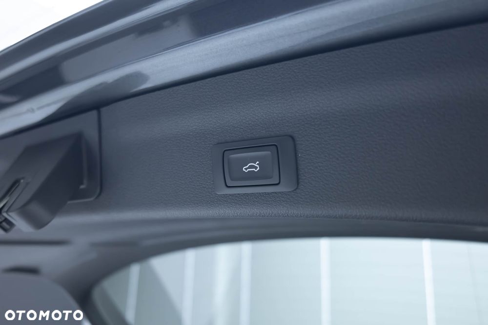 Audi A6 Avant 55 TFSI e quattro S tronic S line - 38
