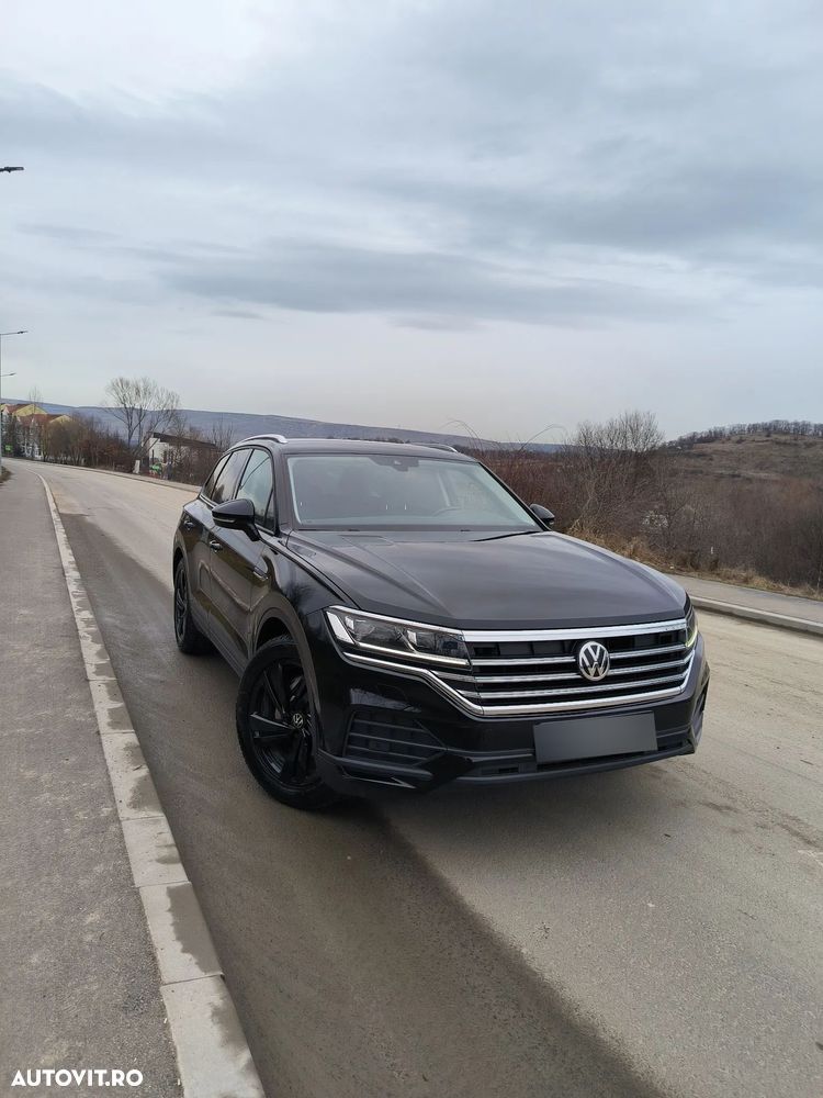 Volkswagen Touareg - 2