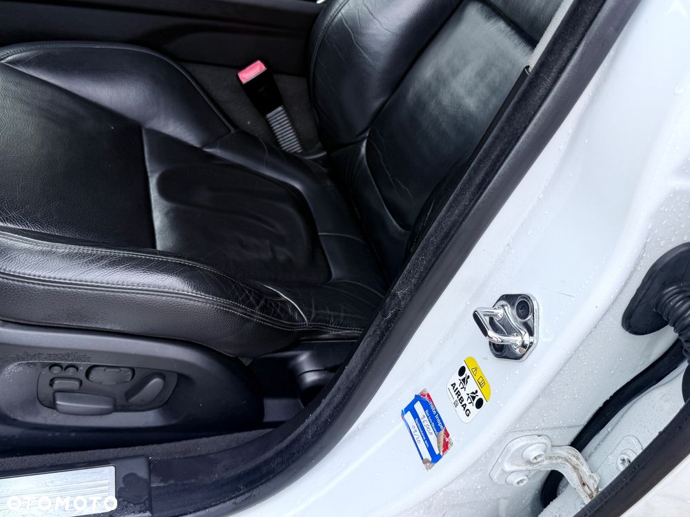 Jaguar XF 2.2 D Premium Luxury - 16